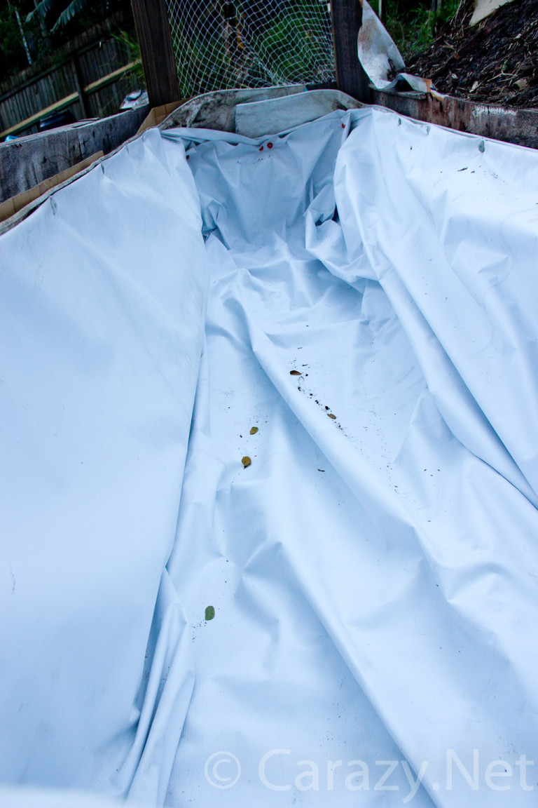 Experimental Wicking Bed Mel’s Mix vs Composted Manure Carazy Suburban Permaculture Experiment